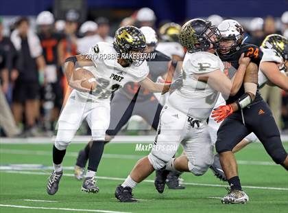 Thumbnail 3 in Post vs. Refugio (UIL 2A Division 1 Final) photogallery.