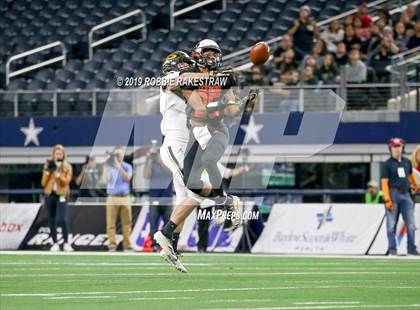 Thumbnail 1 in Post vs. Refugio (UIL 2A Division 1 Final) photogallery.
