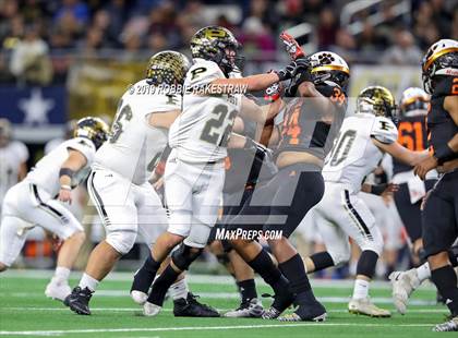 Thumbnail 1 in Post vs. Refugio (UIL 2A Division 1 Final) photogallery.