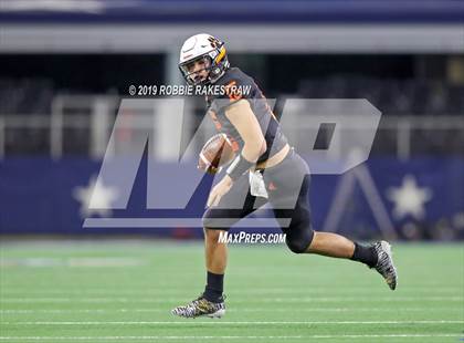 Thumbnail 3 in Post vs. Refugio (UIL 2A Division 1 Final) photogallery.