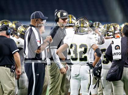 Thumbnail 1 in Post vs. Refugio (UIL 2A Division 1 Final) photogallery.