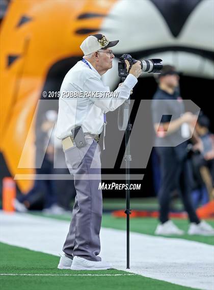 Thumbnail 3 in Post vs. Refugio (UIL 2A Division 1 Final) photogallery.