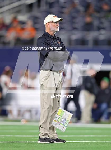 Thumbnail 3 in Post vs. Refugio (UIL 2A Division 1 Final) photogallery.