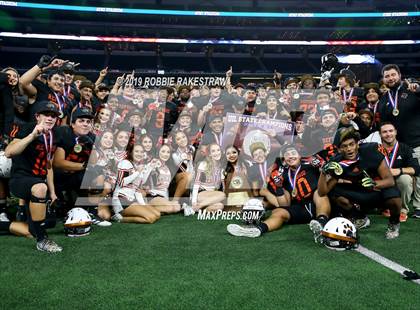 Thumbnail 3 in Post vs. Refugio (UIL 2A Division 1 Final) photogallery.