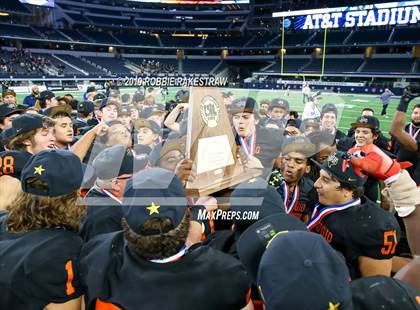 Thumbnail 2 in Post vs. Refugio (UIL 2A Division 1 Final) photogallery.