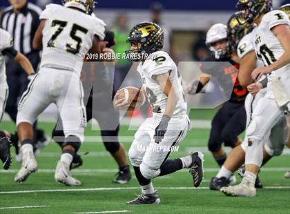 Thumbnail 2 in Post vs. Refugio (UIL 2A Division 1 Final) photogallery.