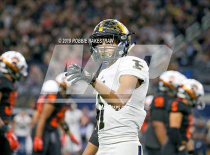 Thumbnail 1 in Post vs. Refugio (UIL 2A Division 1 Final) photogallery.