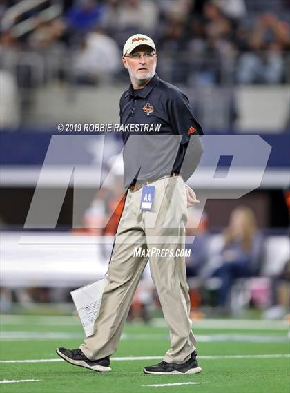 Thumbnail 1 in Post vs. Refugio (UIL 2A Division 1 Final) photogallery.