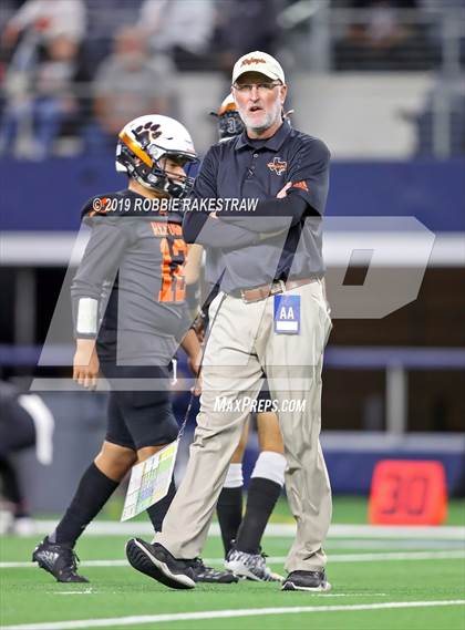 Thumbnail 2 in Post vs. Refugio (UIL 2A Division 1 Final) photogallery.