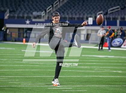 Thumbnail 2 in Post vs. Refugio (UIL 2A Division 1 Final) photogallery.