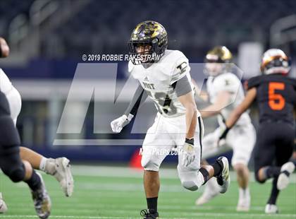 Thumbnail 1 in Post vs. Refugio (UIL 2A Division 1 Final) photogallery.