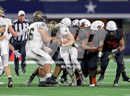 Thumbnail 1 in Post vs. Refugio (UIL 2A Division 1 Final) photogallery.