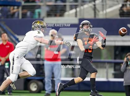 Thumbnail 1 in Post vs. Refugio (UIL 2A Division 1 Final) photogallery.