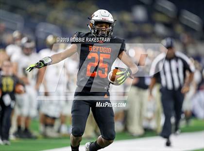 Thumbnail 2 in Post vs. Refugio (UIL 2A Division 1 Final) photogallery.