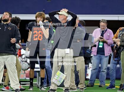 Thumbnail 3 in Post vs. Refugio (UIL 2A Division 1 Final) photogallery.