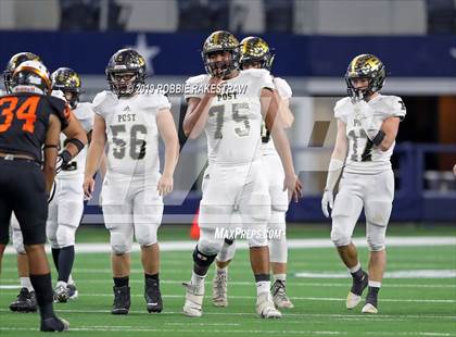 Thumbnail 3 in Post vs. Refugio (UIL 2A Division 1 Final) photogallery.
