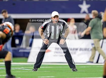 Thumbnail 2 in Post vs. Refugio (UIL 2A Division 1 Final) photogallery.