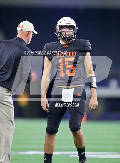 Thumbnail 2 in Post vs. Refugio (UIL 2A Division 1 Final) photogallery.