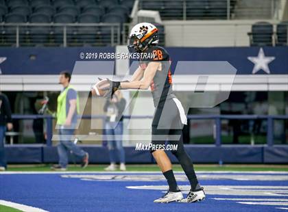 Thumbnail 1 in Post vs. Refugio (UIL 2A Division 1 Final) photogallery.
