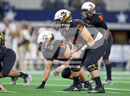 Thumbnail 1 in Post vs. Refugio (UIL 2A Division 1 Final) photogallery.