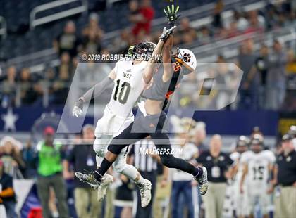 Thumbnail 1 in Post vs. Refugio (UIL 2A Division 1 Final) photogallery.