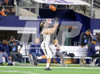 Thumbnail 1 in Post vs. Refugio (UIL 2A Division 1 Final) photogallery.
