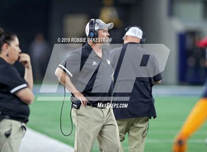 Thumbnail 2 in Post vs. Refugio (UIL 2A Division 1 Final) photogallery.