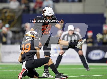 Thumbnail 3 in Post vs. Refugio (UIL 2A Division 1 Final) photogallery.