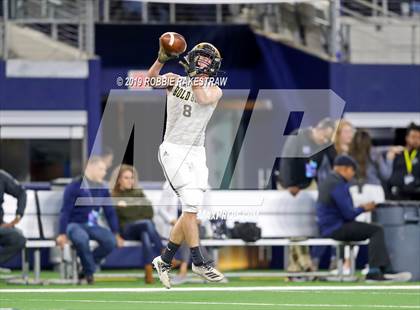 Thumbnail 3 in Post vs. Refugio (UIL 2A Division 1 Final) photogallery.
