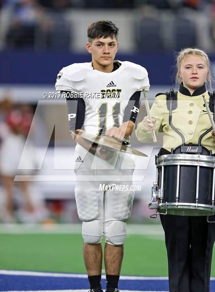 Thumbnail 3 in Post vs. Refugio (UIL 2A Division 1 Final) photogallery.