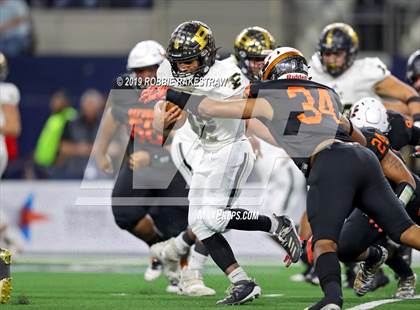 Thumbnail 3 in Post vs. Refugio (UIL 2A Division 1 Final) photogallery.