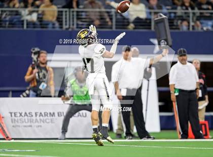 Thumbnail 3 in Post vs. Refugio (UIL 2A Division 1 Final) photogallery.