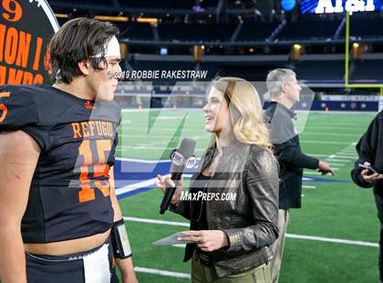 Thumbnail 1 in Post vs. Refugio (UIL 2A Division 1 Final) photogallery.