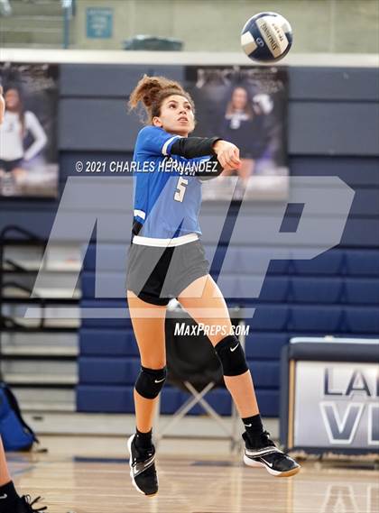 Thumbnail 2 in Fort Bend Kempner vs. McMullen County (BCS Classic) photogallery.
