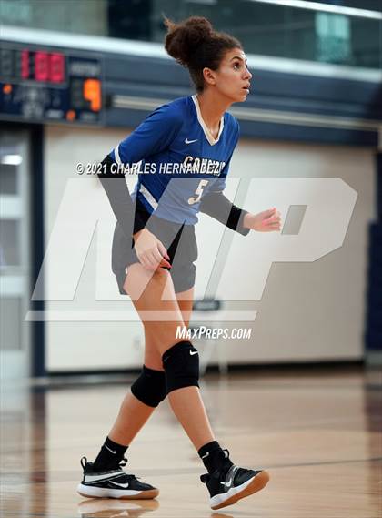 Thumbnail 2 in Fort Bend Kempner vs. McMullen County (BCS Classic) photogallery.