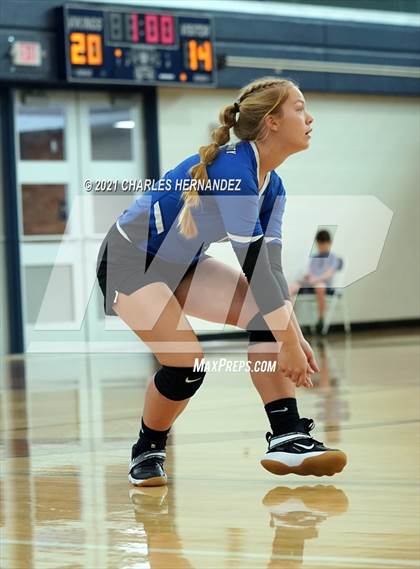 Thumbnail 2 in Fort Bend Kempner vs. McMullen County (BCS Classic) photogallery.