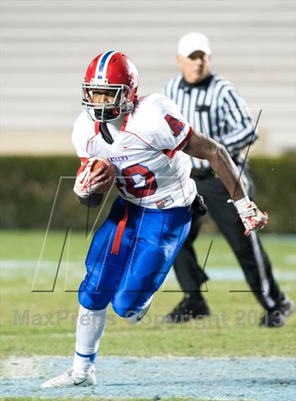 Thumbnail 1 in Monroe vs. T.W. Andrews (NCHSAA 2AA Final) photogallery.