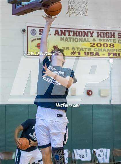 Thumbnail 2 in Christian Brothers Academy vs Kennedy Catholic (Skyline Classic) photogallery.