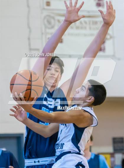 Thumbnail 1 in Christian Brothers Academy vs Kennedy Catholic (Skyline Classic) photogallery.