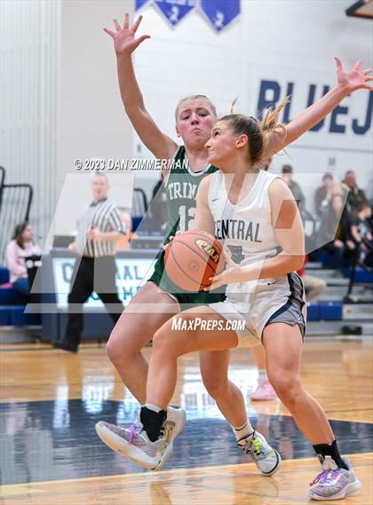 Thumbnail 3 in Central Columbia vs. Trinity (PIAA Division 4 Round 1) photogallery.