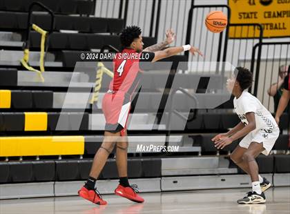 Thumbnail 3 in Verrado vs Maricopa   (Saguaro Holiday Classic) photogallery.