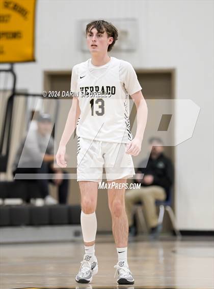 Thumbnail 2 in Verrado vs Maricopa   (Saguaro Holiday Classic) photogallery.