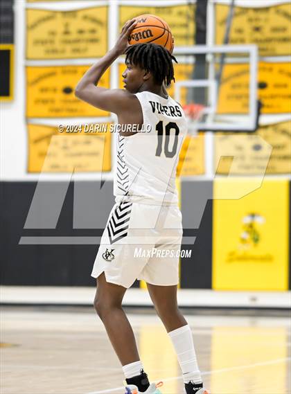 Thumbnail 3 in Verrado vs Maricopa   (Saguaro Holiday Classic) photogallery.