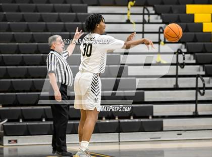 Thumbnail 2 in Verrado vs Maricopa   (Saguaro Holiday Classic) photogallery.