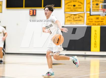 Thumbnail 3 in Verrado vs Maricopa   (Saguaro Holiday Classic) photogallery.