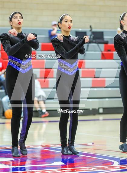 Thumbnail 1 in Ben Lomond "Lassies" photogallery.