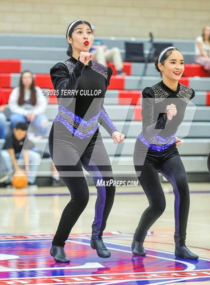 Thumbnail 2 in Ben Lomond "Lassies" photogallery.