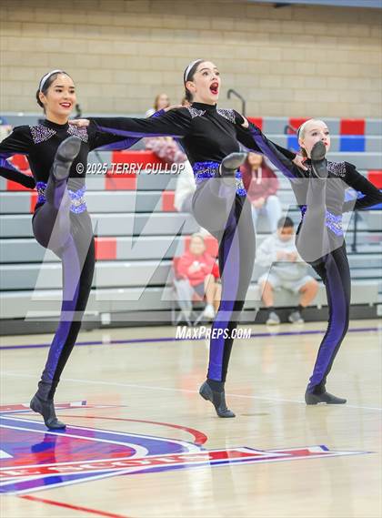 Thumbnail 3 in Ben Lomond "Lassies" photogallery.