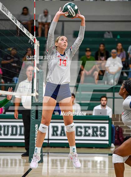 Thumbnail 2 in Rudder vs Madisonville photogallery.