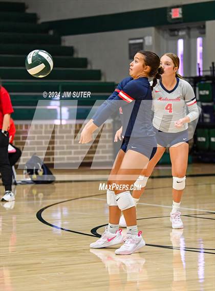 Thumbnail 2 in Rudder vs Madisonville photogallery.